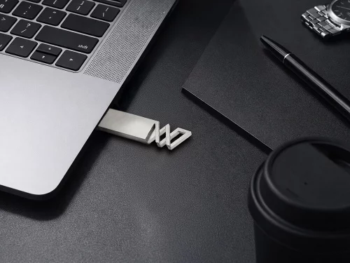 Флешка 32 ГБ USB 3.0 Адорн фото 2 Флешка 32 ГБ USB 3.0 Адорн фото 2