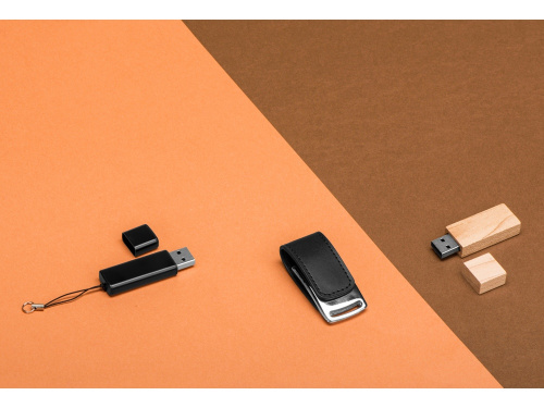 Флеш-карта USB 2.0 16 Gb Woody с магнитным колпачком, натуральный фото 3